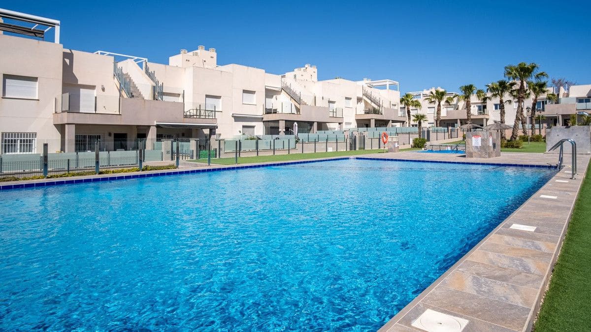 3 camera da letto Appartamento in vendita in Torrevieja con piscina - 275.000 € (Rif: 10027501)