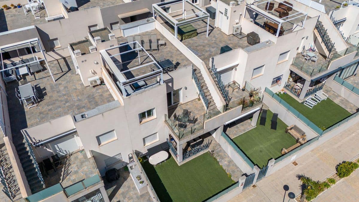 3 camera da letto Appartamento in vendita in Torrevieja con piscina - 275.000 € (Rif: 10027501)