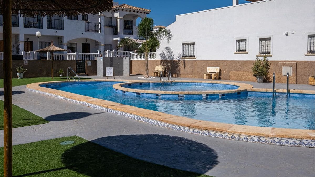 2 bedroom Apartment for sale in Orihuela Costa with pool - € 219,000 (Ref: 10027508)
