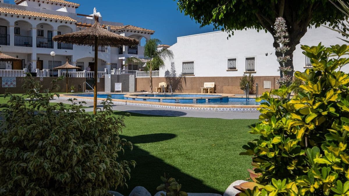 2 bedroom Apartment for sale in Orihuela Costa with pool - € 219,000 (Ref: 10027508)