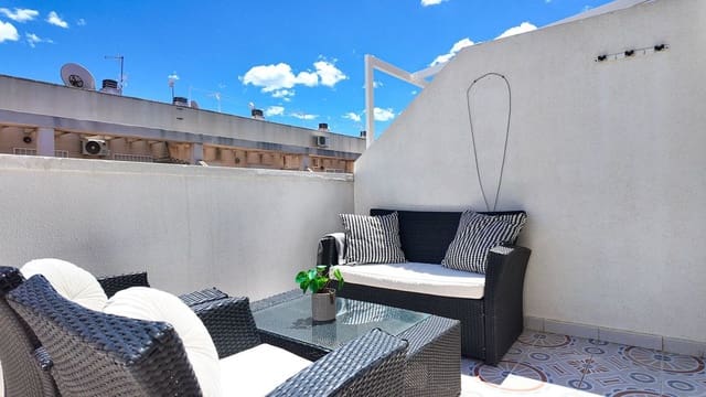 Apartamento de 2 habitaciones en Playa del Acequión, Torrevieja en venta con piscina - 159.000 € (Ref: 10027511)