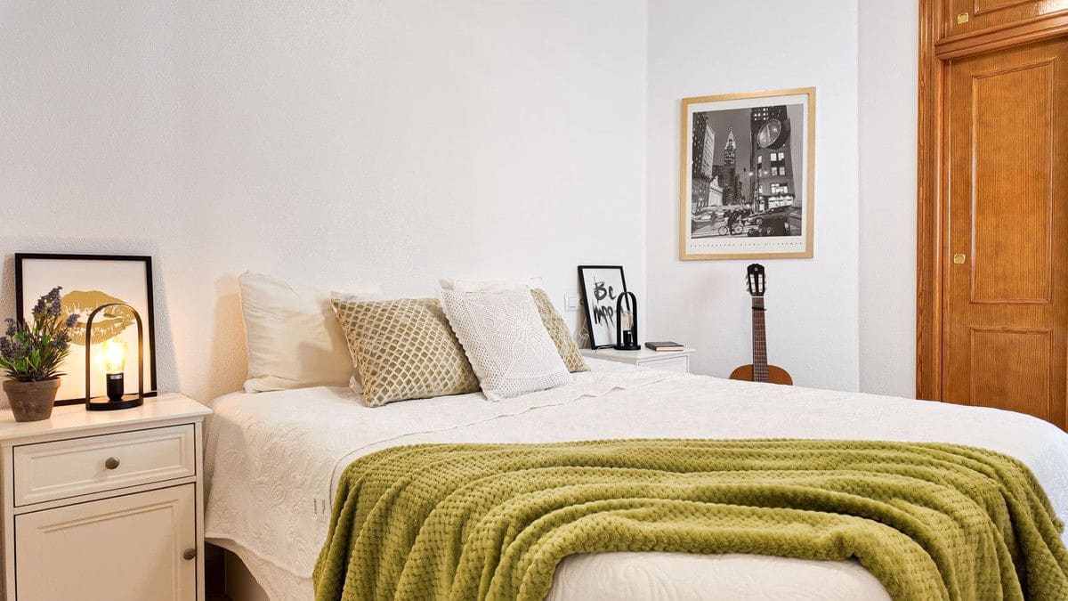 Apartamento de 2 habitaciones en Torrevieja en venta con piscina - 159.000 € (Ref: 10027511)
