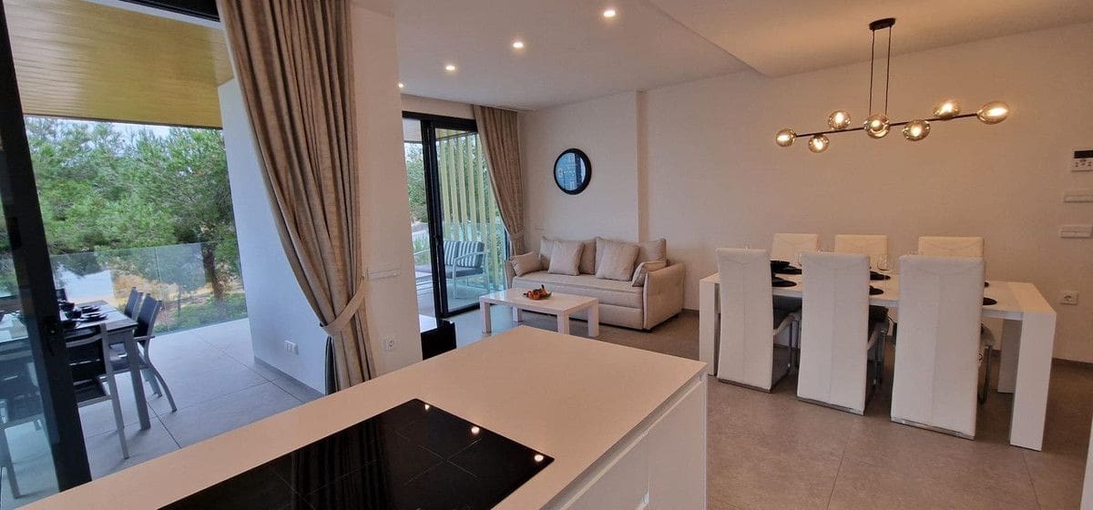 3 sovrum Lägenhet till salu i Las Colinas Golf med pool - 479 000 € (Ref: 10027517)