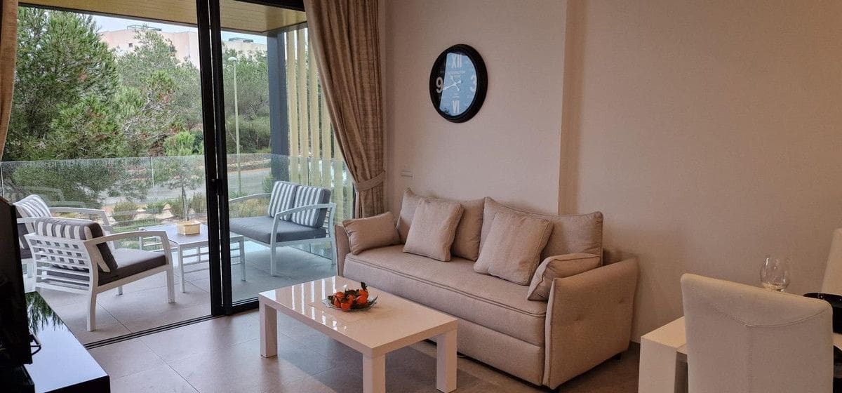 3 sovrum Lägenhet till salu i Las Colinas Golf med pool - 479 000 € (Ref: 10027517)