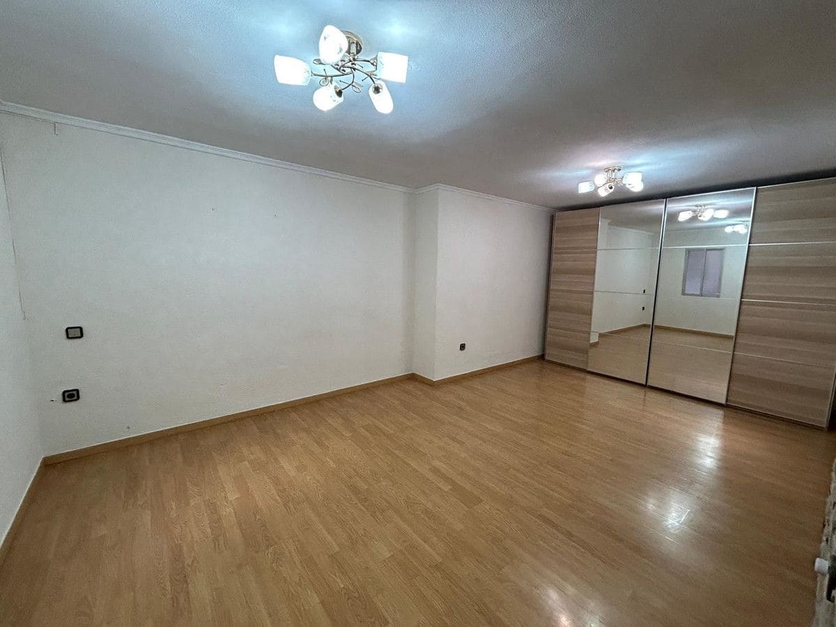 3 slaapkamer Appartement te koop in Alicante stad - € 174.900 (Ref: 10027520)