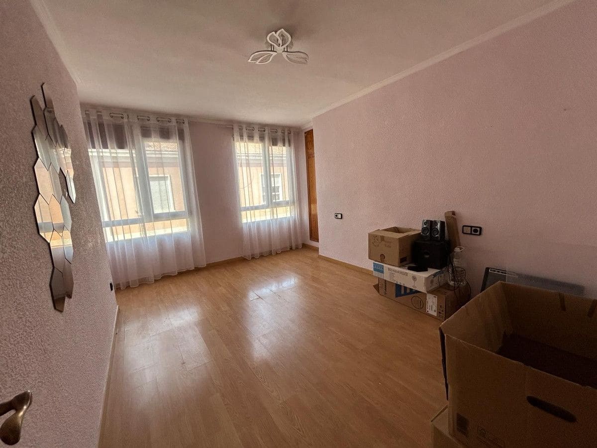 3 slaapkamer Appartement te koop in Alicante stad - € 174.900 (Ref: 10027520)
