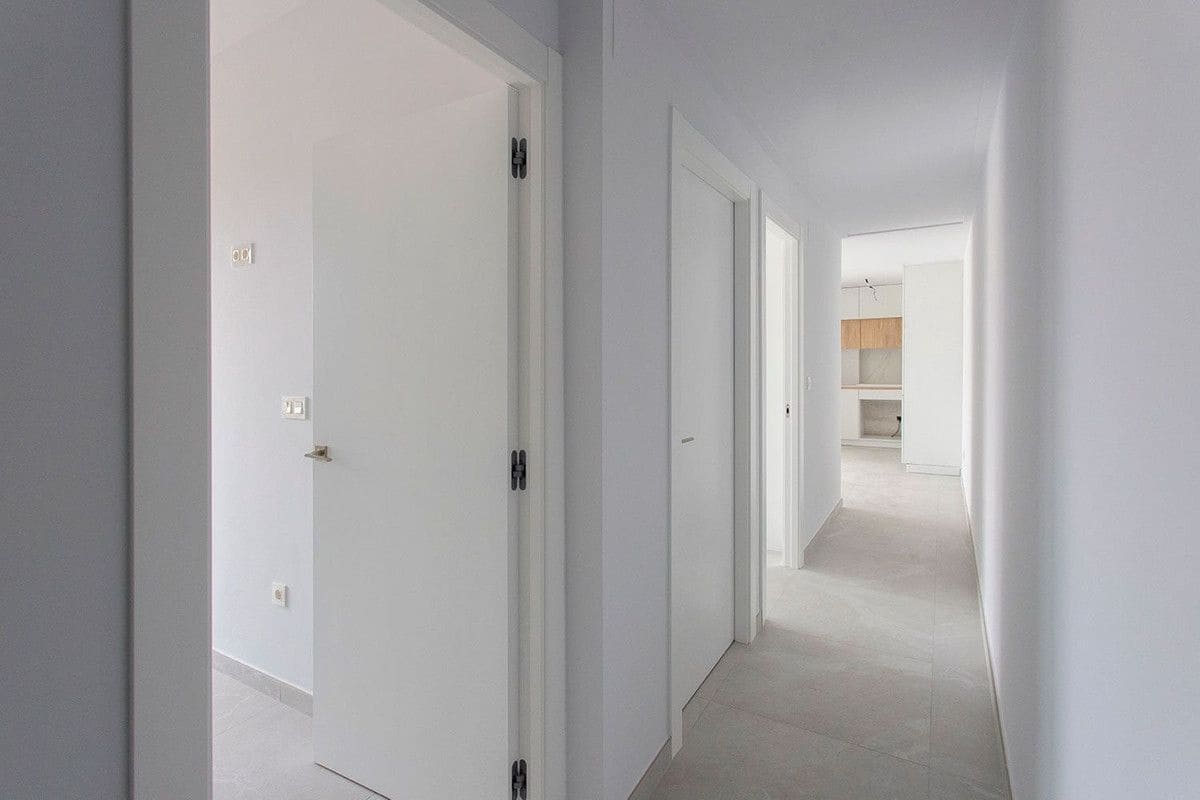 2 Zimmer Apartment zu verkaufen in Torrevieja mit Pool - 265.000 € (Ref: 10027531)