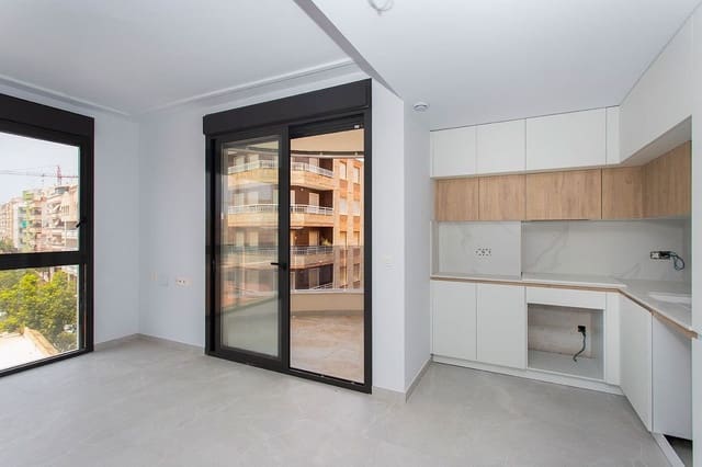 2 Zimmer Apartment zu verkaufen in Torrevieja mit Pool - 265.000 € (Ref: 10027531)
