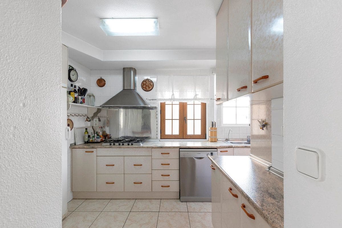 4 slaapkamer Appartement te koop in Torrevieja met zwembad - € 269.000 (Ref: 10027532)