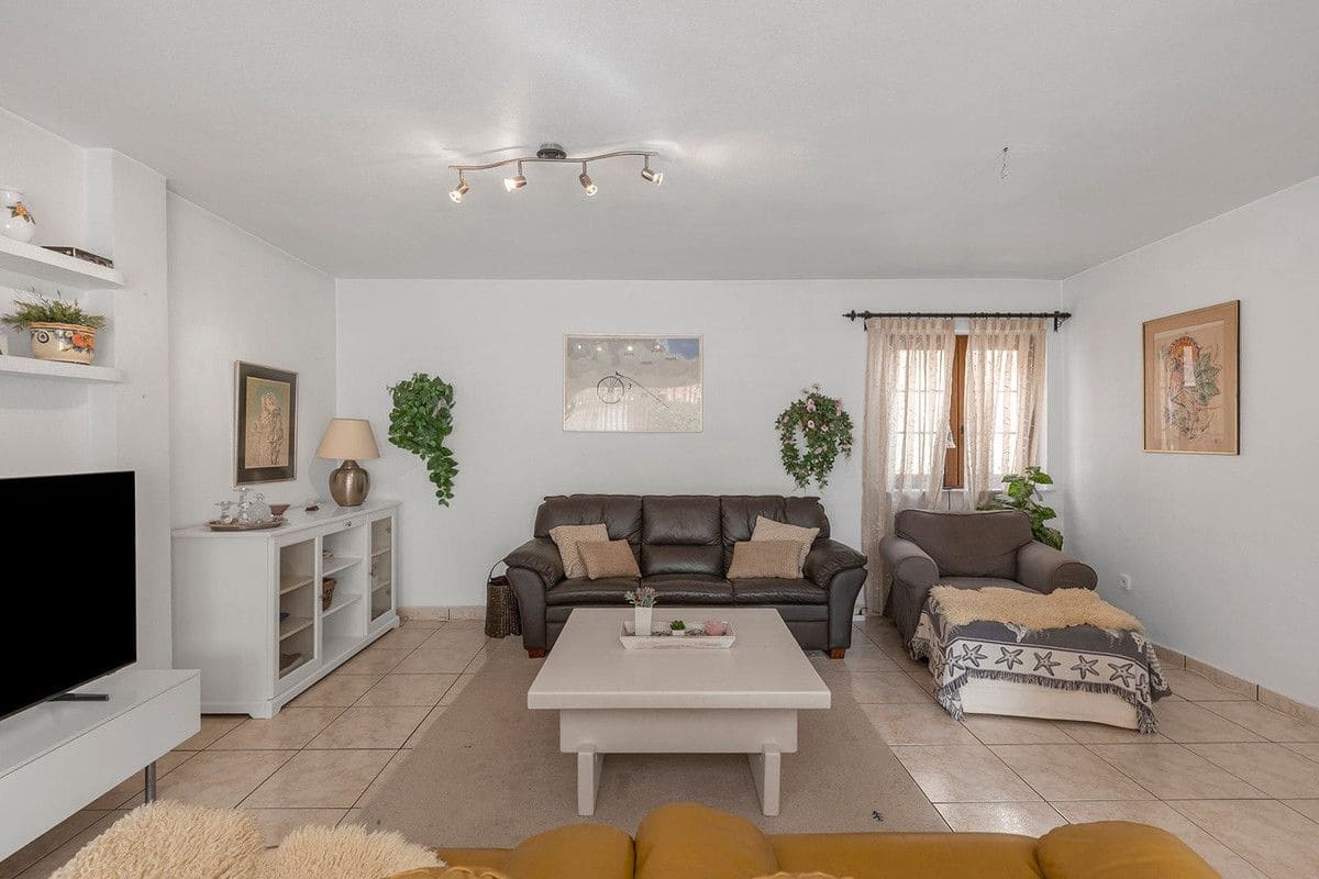 4 slaapkamer Appartement te koop in Torrevieja met zwembad - € 269.000 (Ref: 10027532)