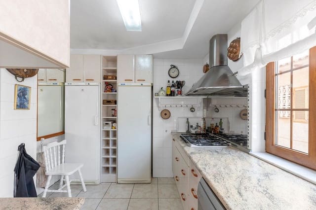 4 slaapkamer Appartement te koop in Torrevieja met zwembad - € 269.000 (Ref: 10027532)