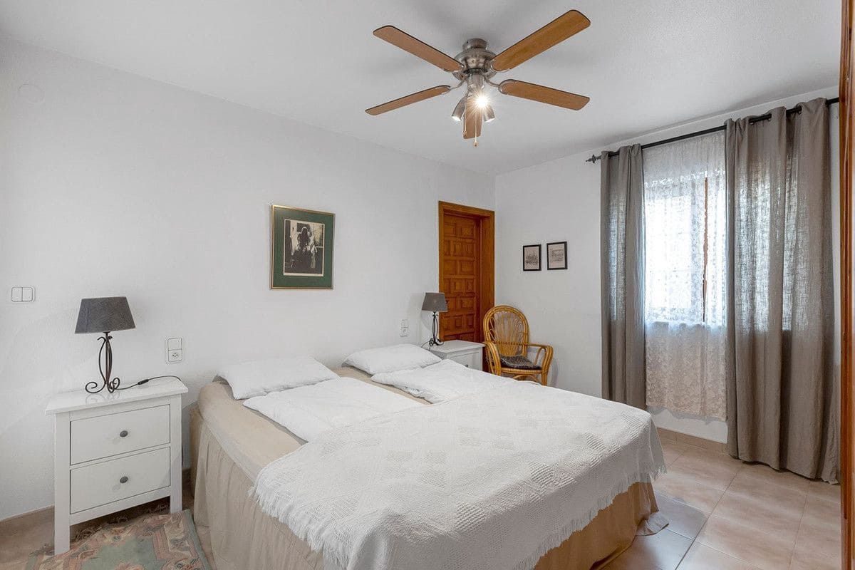4 slaapkamer Appartement te koop in Torrevieja met zwembad - € 269.000 (Ref: 10027532)