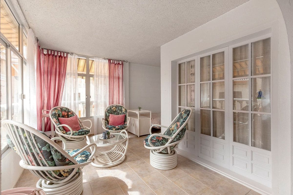 4 slaapkamer Appartement te koop in Torrevieja met zwembad - € 269.000 (Ref: 10027532)