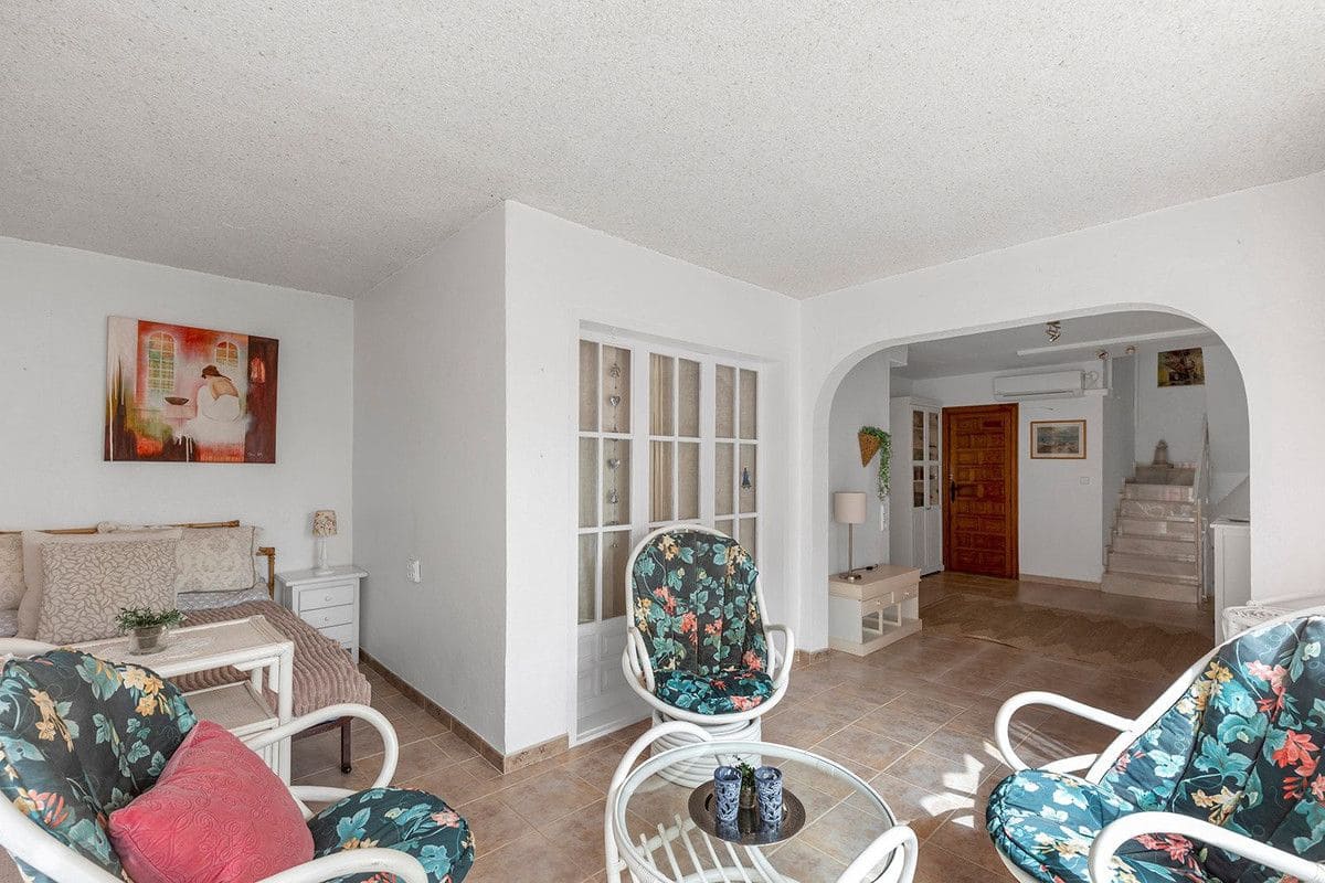 4 slaapkamer Appartement te koop in Torrevieja met zwembad - € 269.000 (Ref: 10027532)