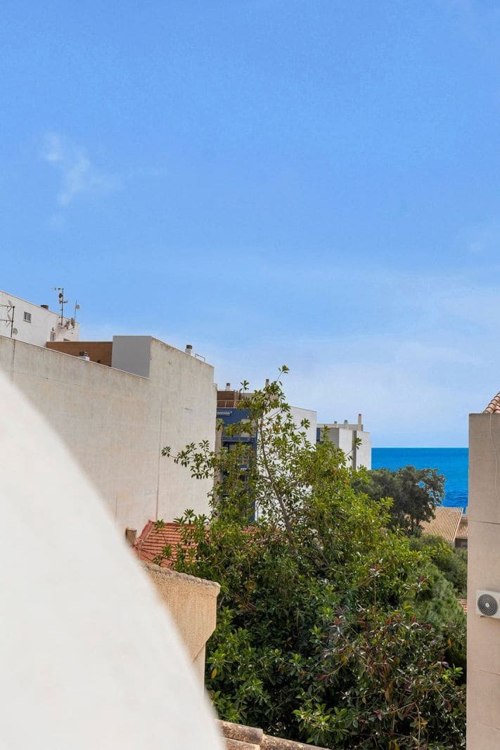 4 slaapkamer Appartement te koop in Torrevieja met zwembad - € 269.000 (Ref: 10027532)