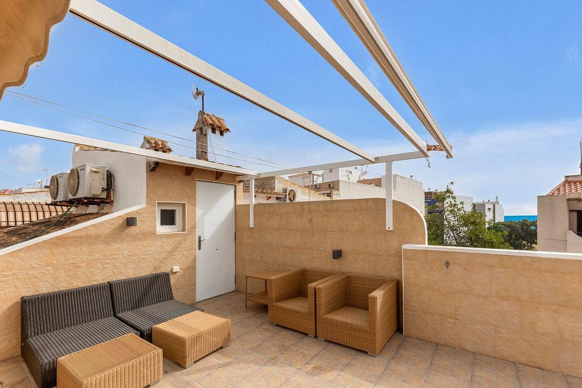 4 slaapkamer Appartement te koop in Torrevieja met zwembad - € 269.000 (Ref: 10027532)