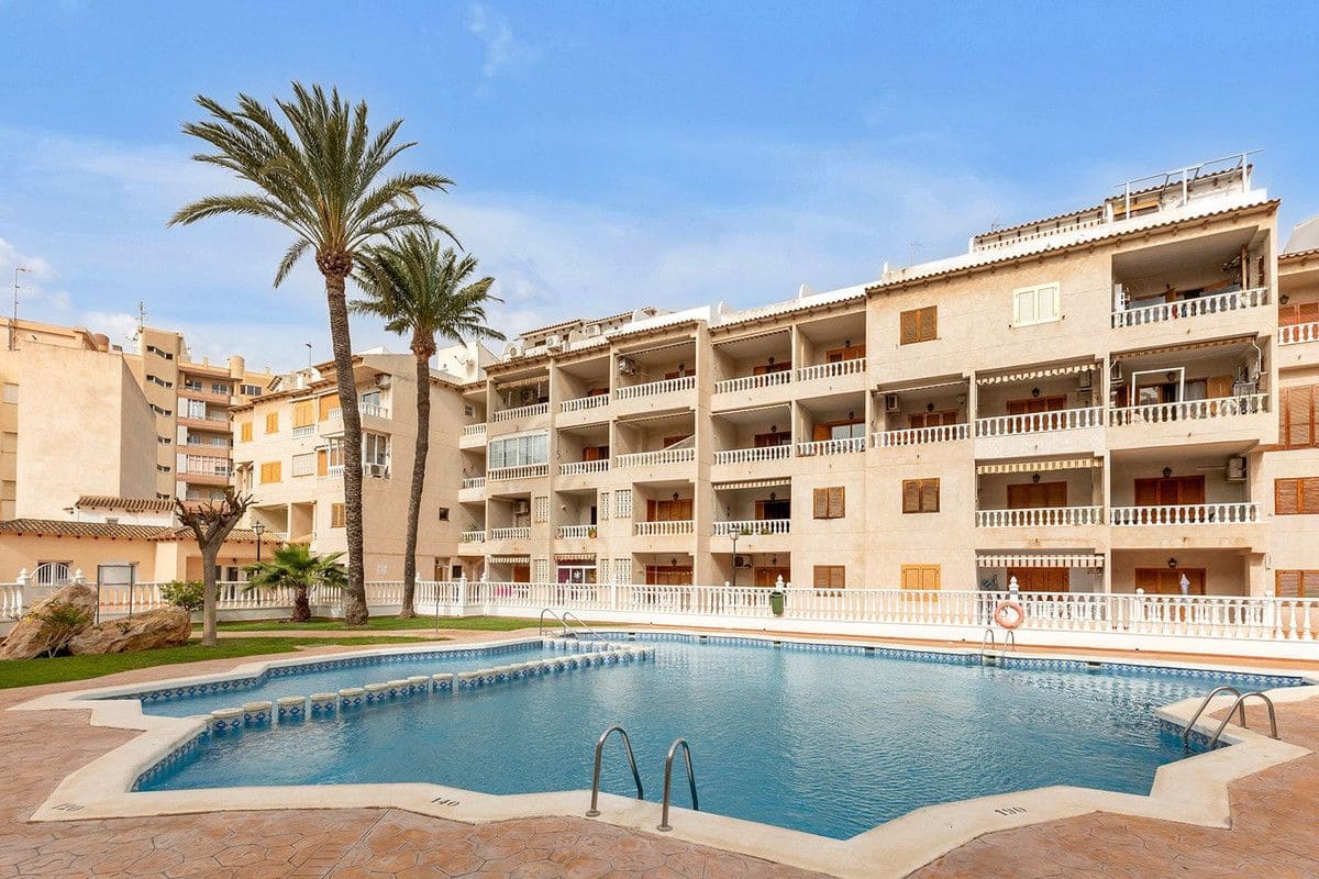 4 slaapkamer Appartement te koop in Torrevieja met zwembad - € 269.000 (Ref: 10027532)