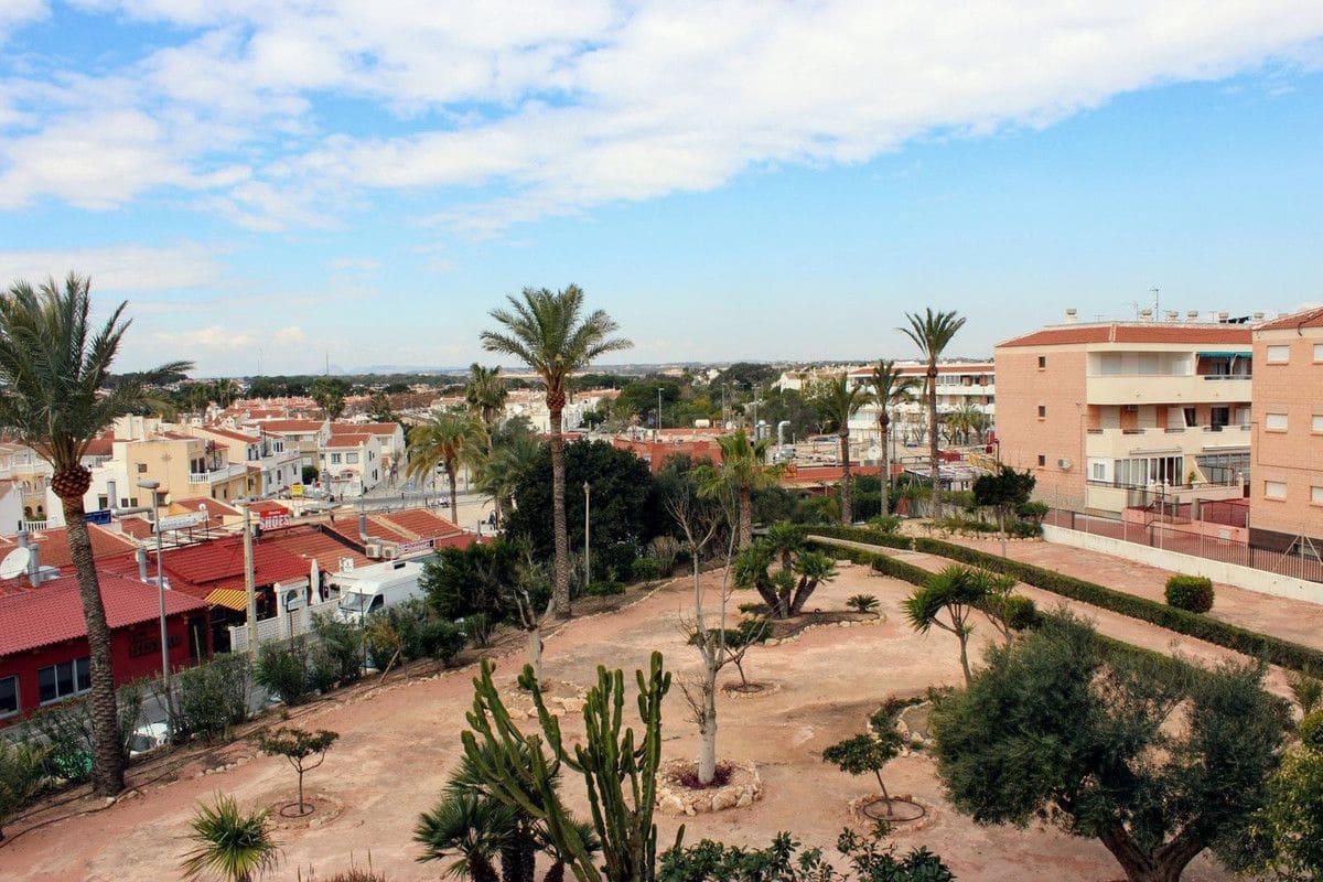 3 bedroom Apartment for sale in Pilar de la Horadada - € 450,000 (Ref: 10027538)