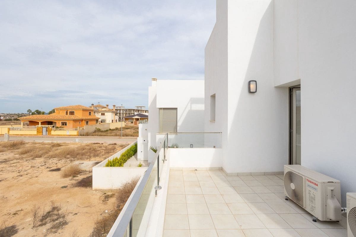 4 camera da letto Villa in vendita in Los Alcazares - 615.000 € (Rif: 10027545)