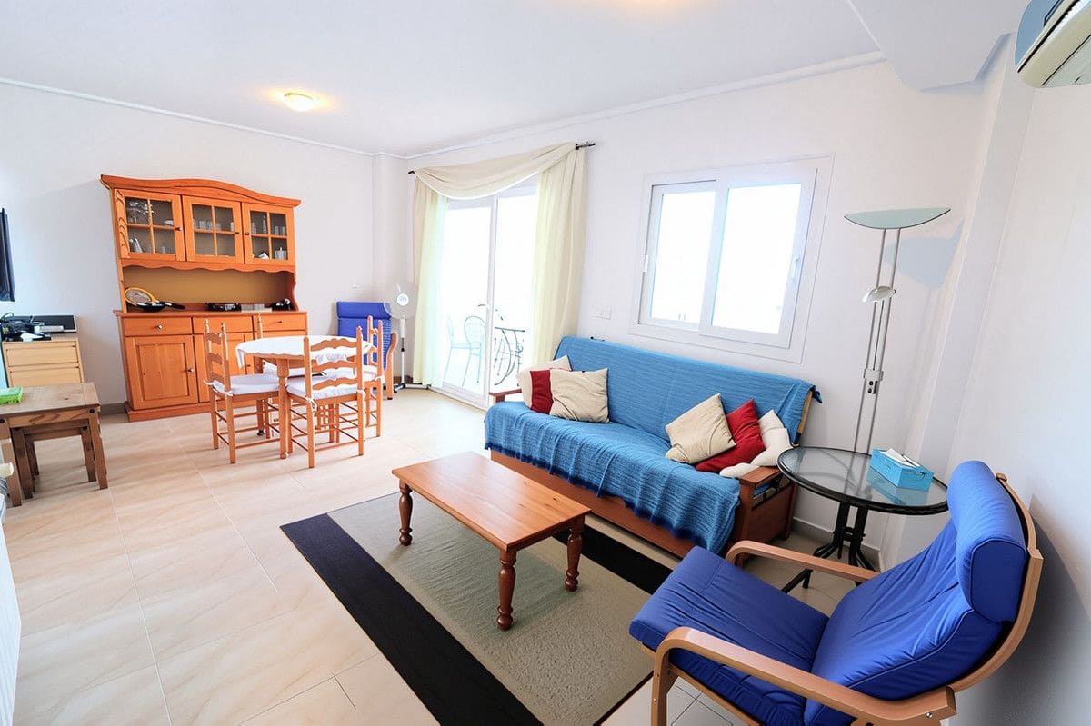 2 soveværelse Lejlighed til salg i Hacienda Riquelme med swimmingpool - € 149.999 (Ref: 10028144)