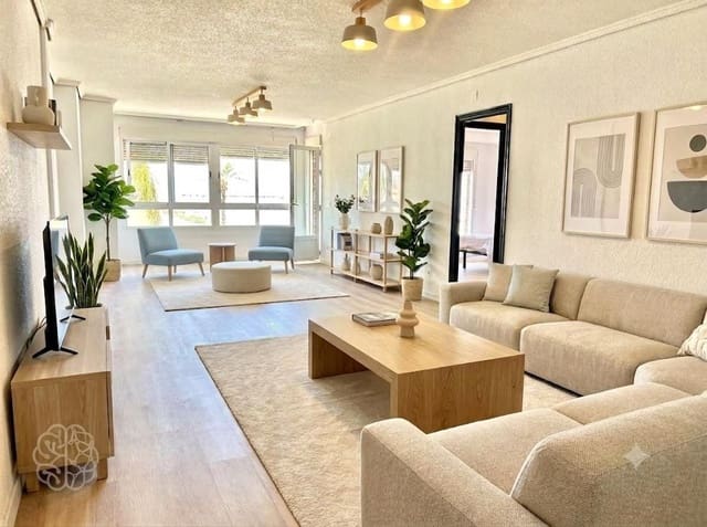 4 quarto Apartamento para venda em Torrevieja - 380 000 € (Ref: 10028147)