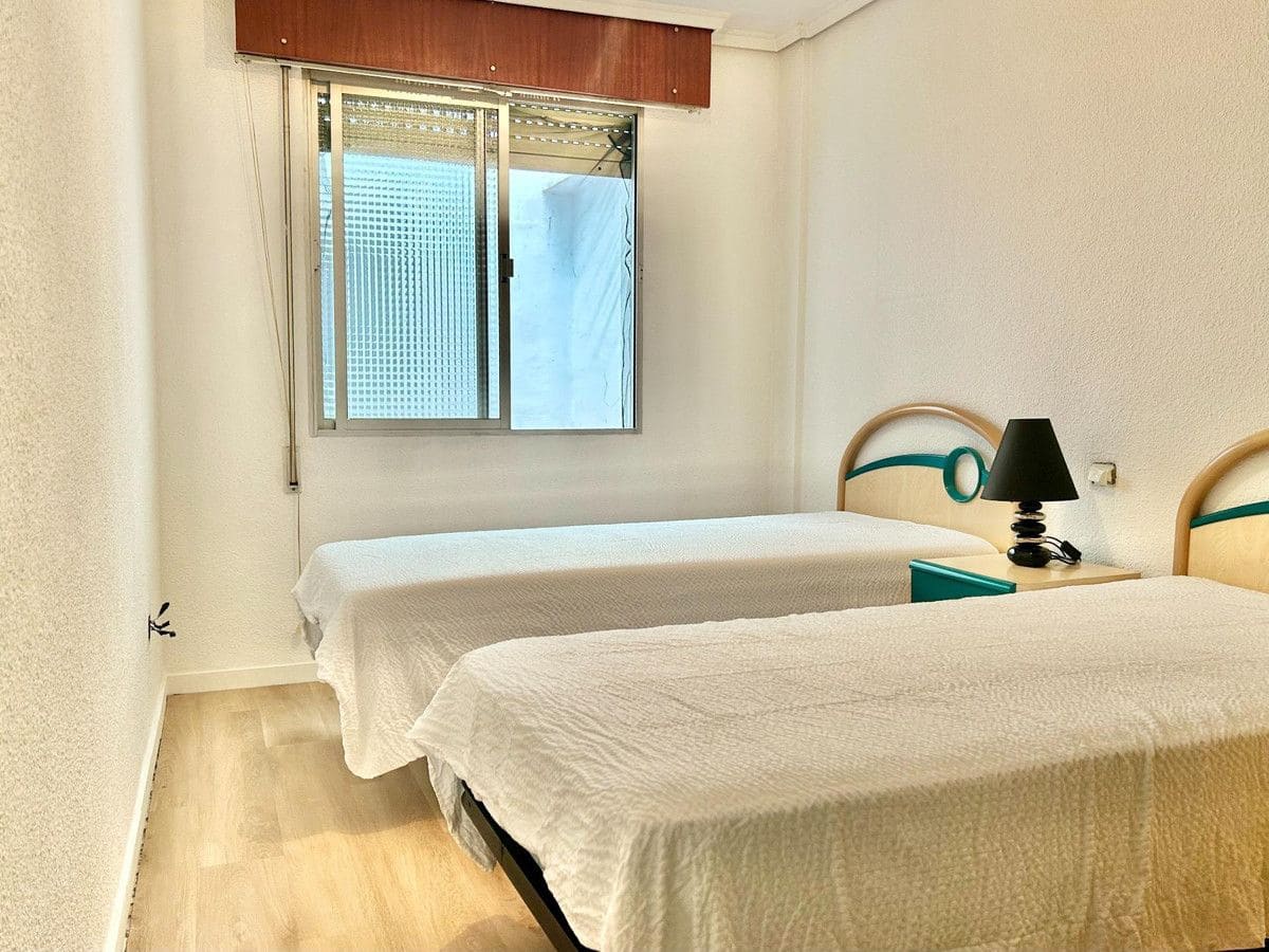 4 quarto Apartamento para venda em Torrevieja - 380 000 € (Ref: 10028147)