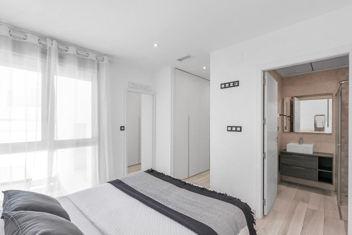 3 soveværelse Villa til salg i Las Ramblas Golf med swimmingpool - € 590.000 (Ref: 10028148)