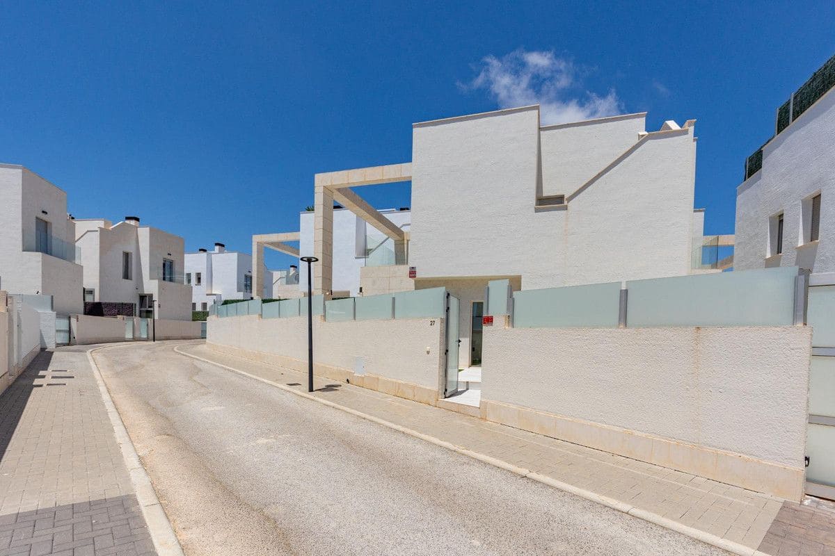 3 soveværelse Villa til salg i Las Ramblas Golf med swimmingpool - € 590.000 (Ref: 10028148)