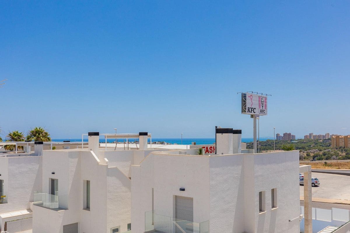3 soveværelse Villa til salg i Las Ramblas Golf med swimmingpool - € 590.000 (Ref: 10028148)