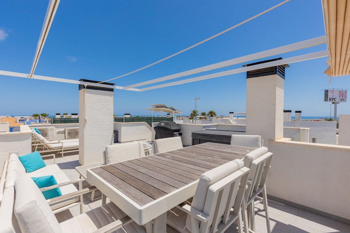 3 soveværelse Villa til salg i Las Ramblas Golf med swimmingpool - € 590.000 (Ref: 10028148)