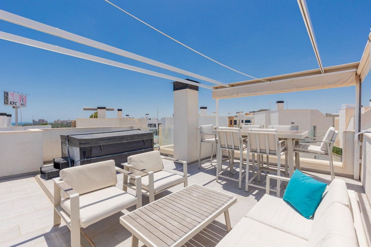 3 soveværelse Villa til salg i Las Ramblas Golf med swimmingpool - € 590.000 (Ref: 10028148)