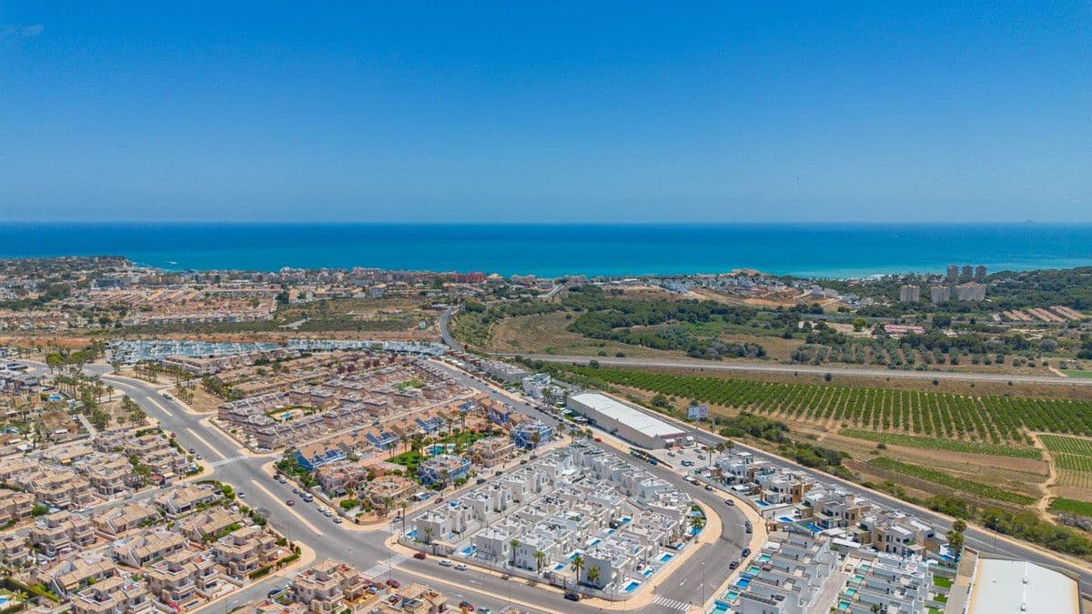 3 soveværelse Villa til salg i Las Ramblas Golf med swimmingpool - € 590.000 (Ref: 10028148)
