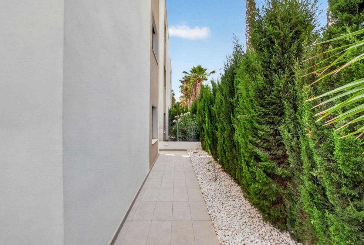 3 slaapkamer Villa te koop in Guardamar del Segura met zwembad - € 445.000 (Ref: 10028157)