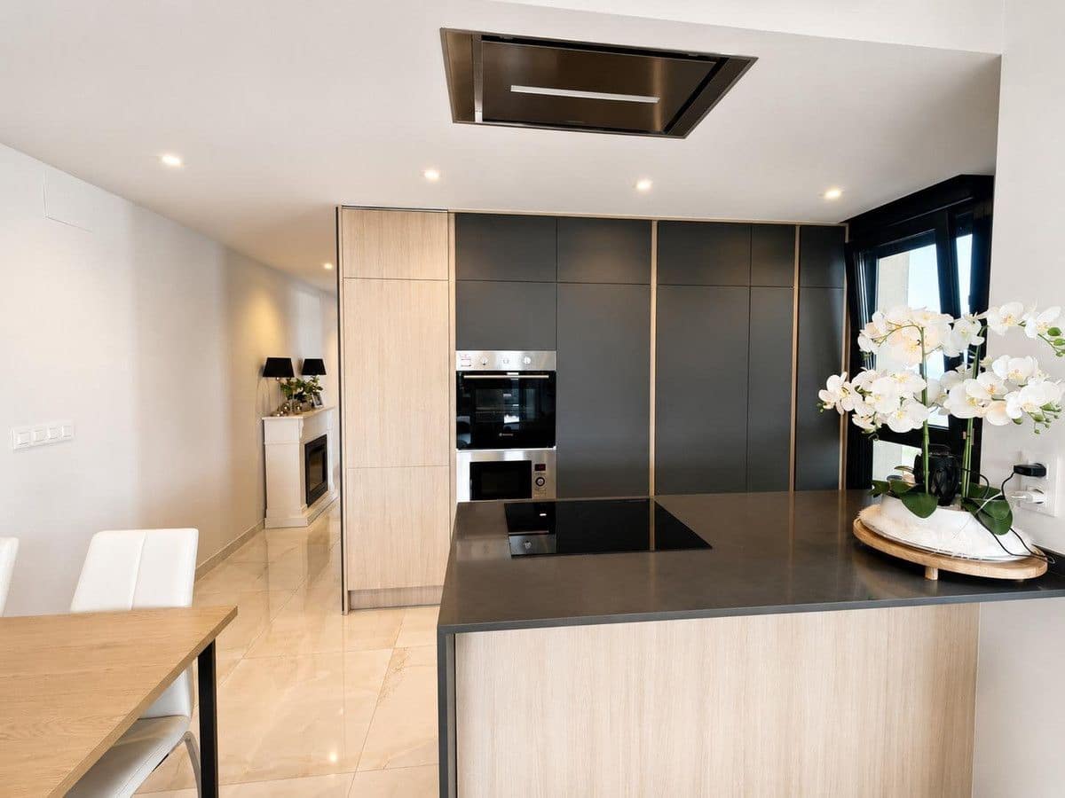 3 bedroom Apartment for sale in La Zenia - € 485,000 (Ref: 10028165)