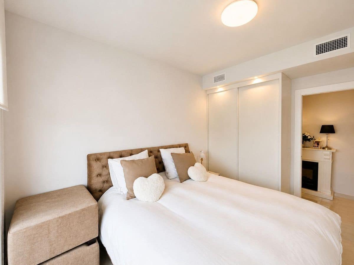 3 bedroom Apartment for sale in La Zenia - € 485,000 (Ref: 10028165)