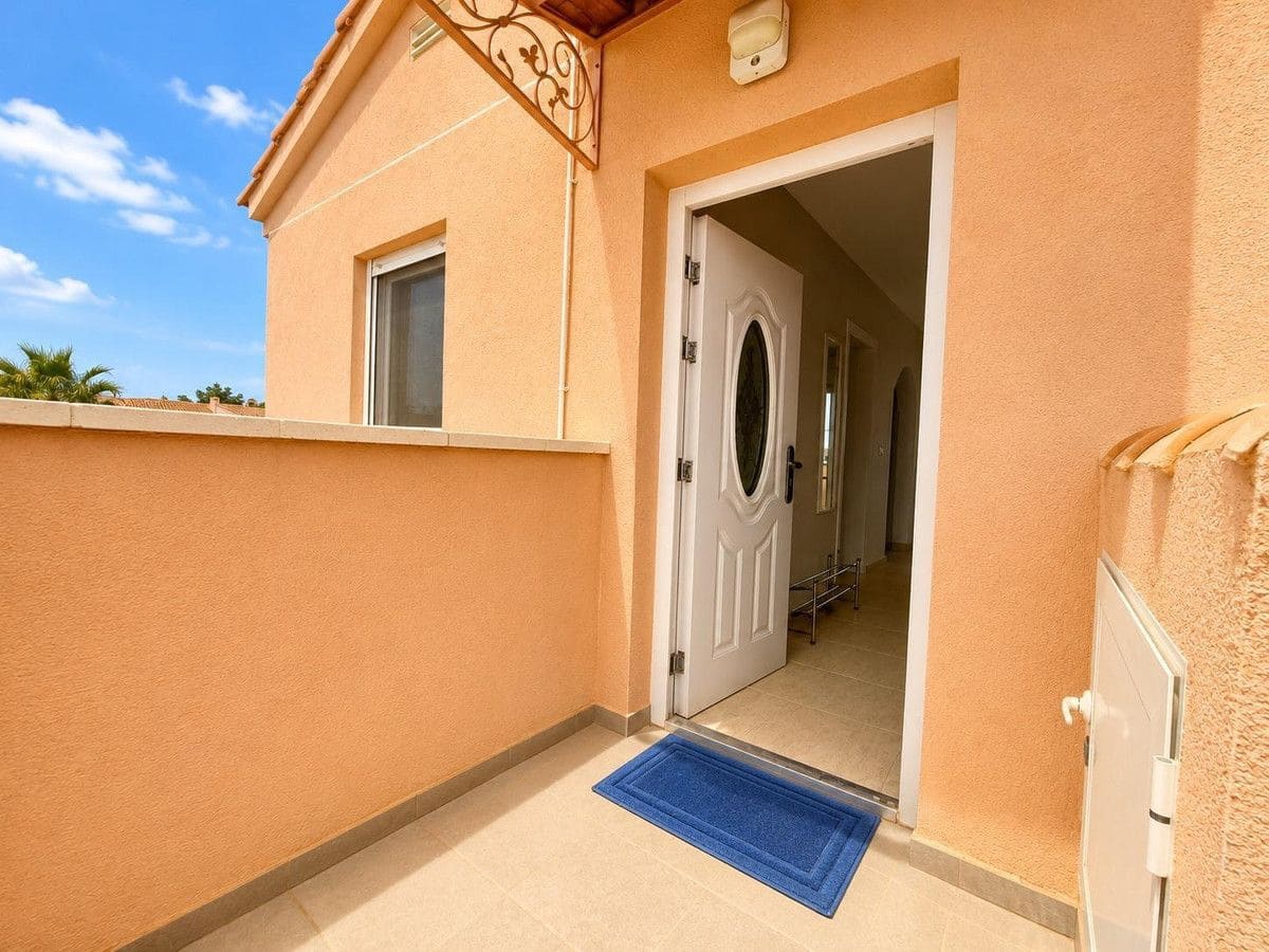 3 sovrum Villa till salu i Pilar de la Horadada - 449 000 € (Ref: 10028166)