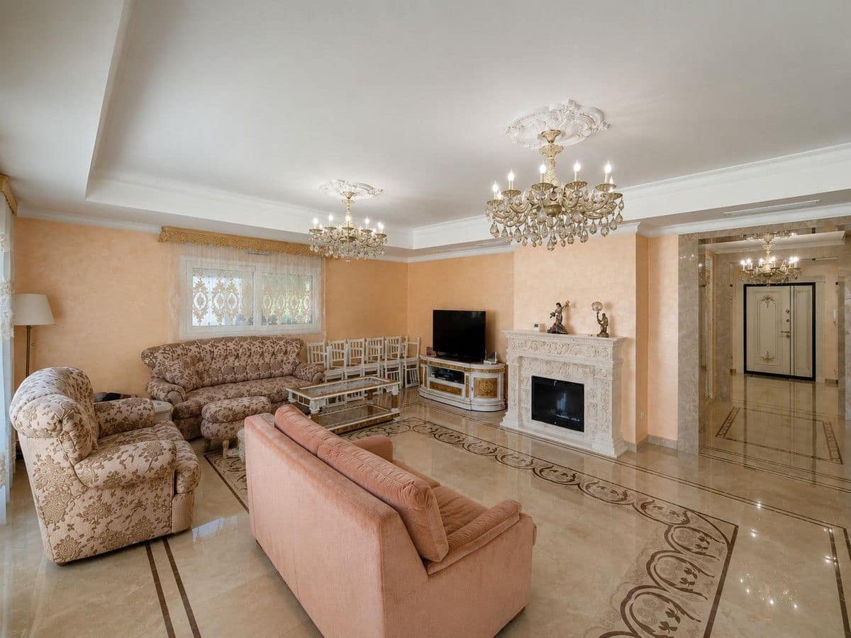 12 bedroom Villa for sale in Orihuela Costa - € 1,750,000 (Ref: 10028168)