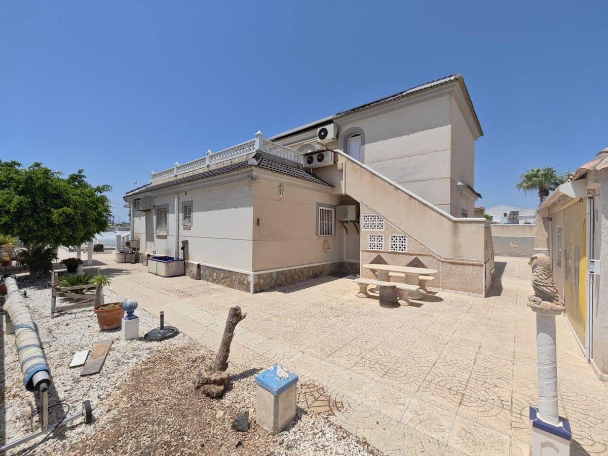 3 soveværelse Villa til salg i San Luis - € 450.000 (Ref: 10028174)
