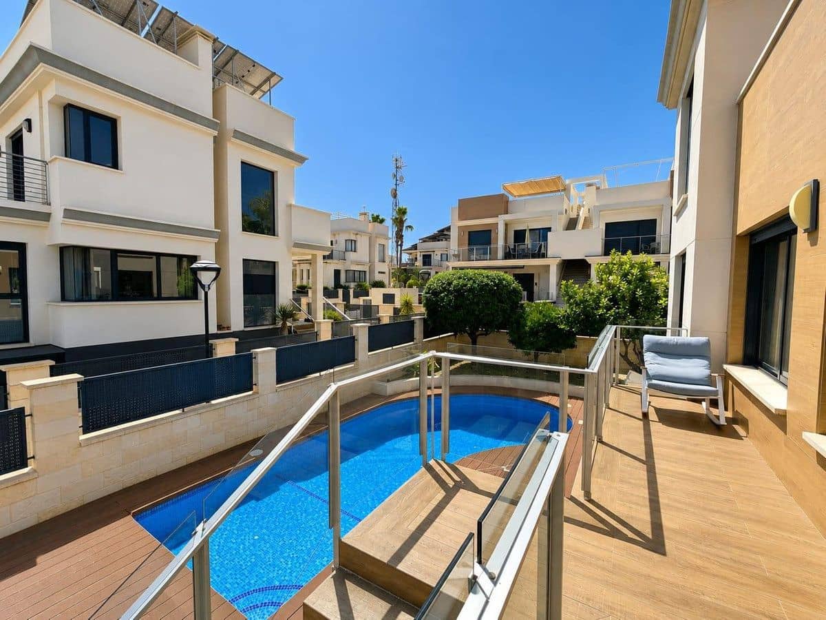 5 slaapkamer Villa te koop in Orihuela Costa - € 900.000 (Ref: 10028182)