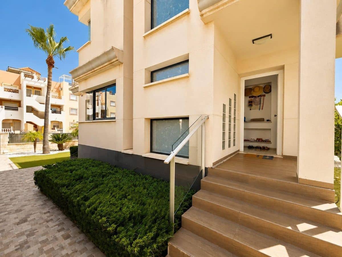5 slaapkamer Villa te koop in Orihuela Costa - € 900.000 (Ref: 10028182)