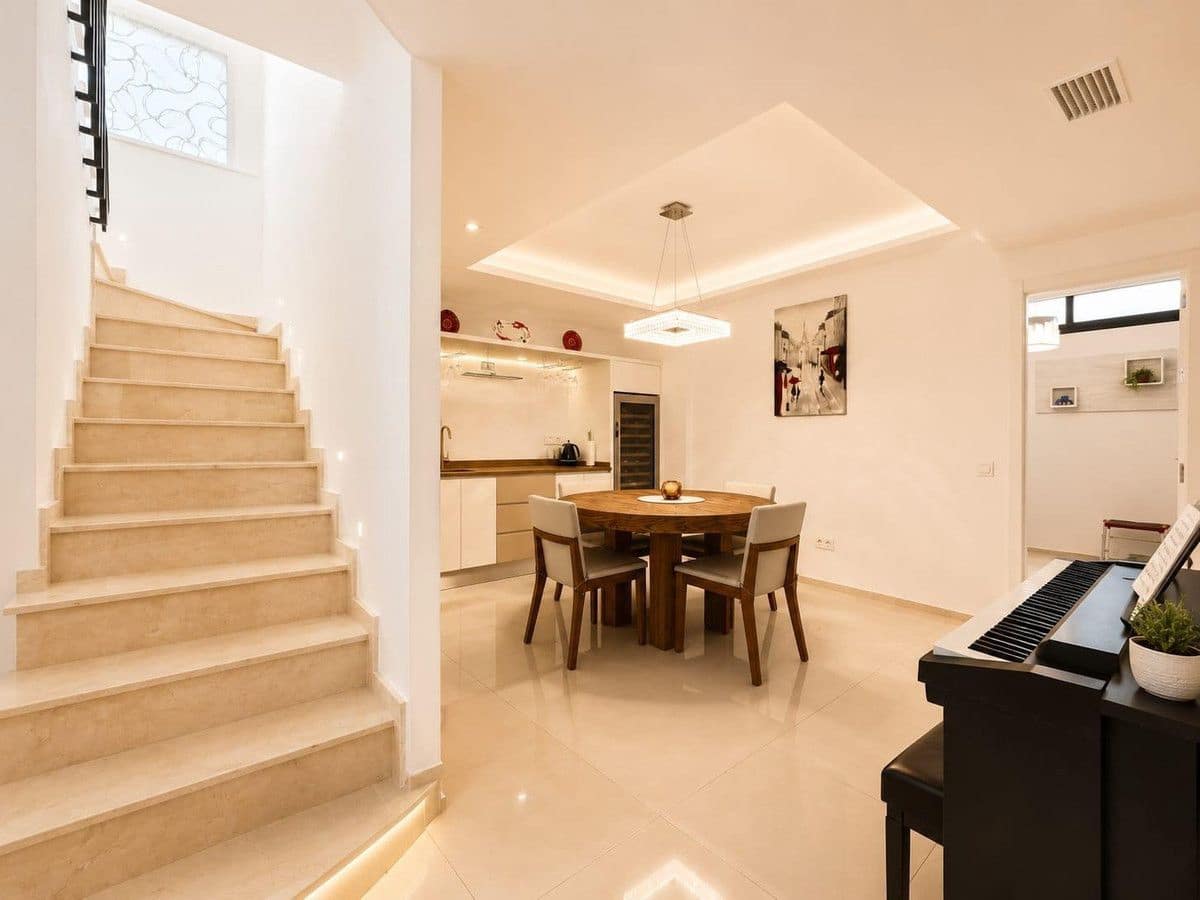 5 slaapkamer Villa te koop in Orihuela Costa - € 900.000 (Ref: 10028182)