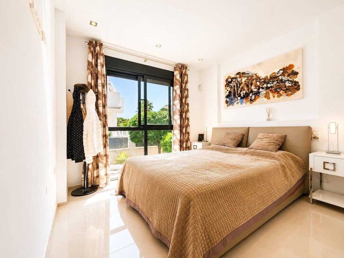 5 slaapkamer Villa te koop in Orihuela Costa - € 900.000 (Ref: 10028182)
