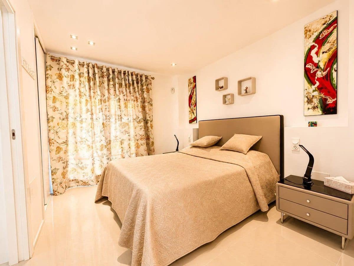 5 slaapkamer Villa te koop in Orihuela Costa - € 900.000 (Ref: 10028182)