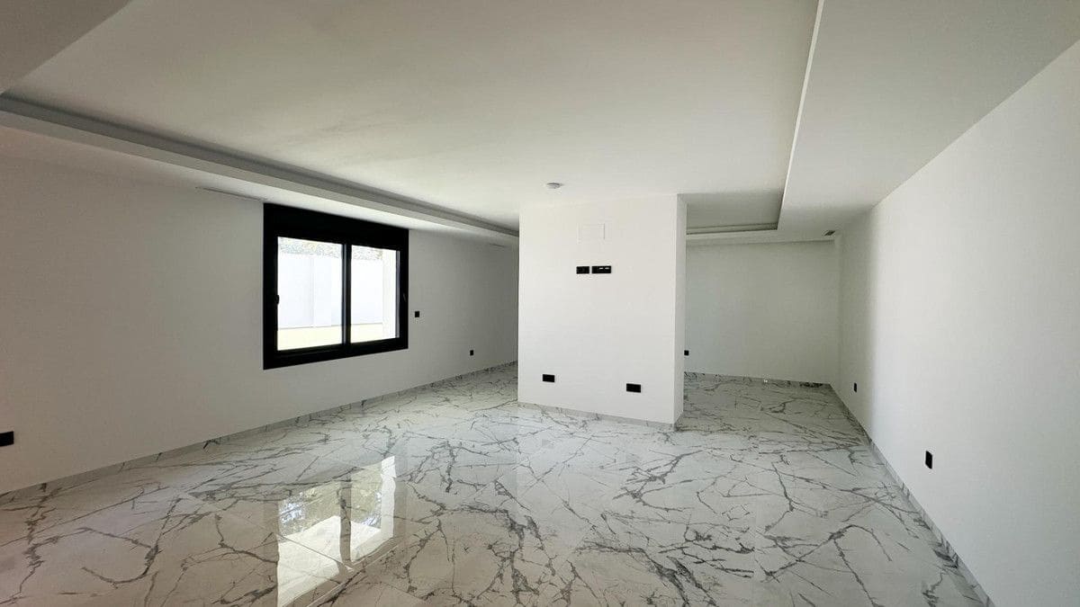 4 bedroom Villa for sale in Orihuela Costa - € 2,950,000 (Ref: 10028183)
