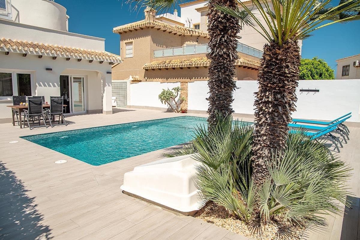 3 camera da letto Villa in vendita in La Zenia con piscina - 940.000 € (Rif: 10028189)