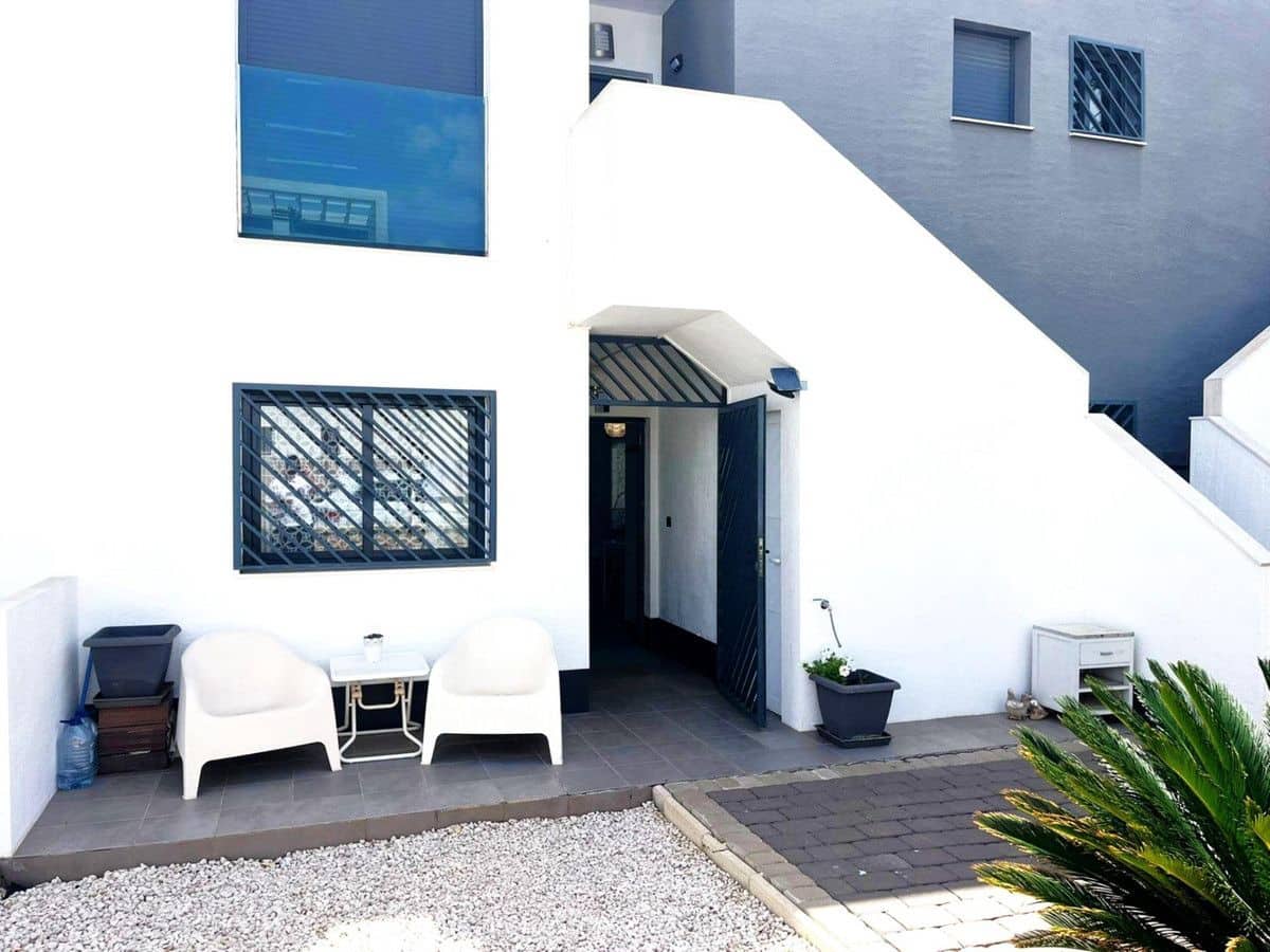2 bedroom Villa for sale in La Zenia - € 267,000 (Ref: 10028194)