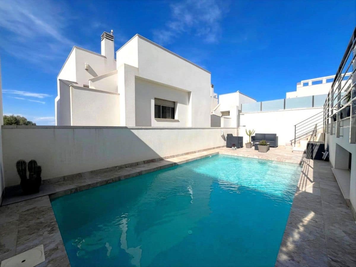 3 bedroom Villa for sale in Orihuela Costa - € 469,000 (Ref: 10028197)