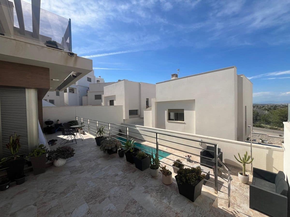 3 bedroom Villa for sale in Orihuela Costa - € 469,000 (Ref: 10028197)