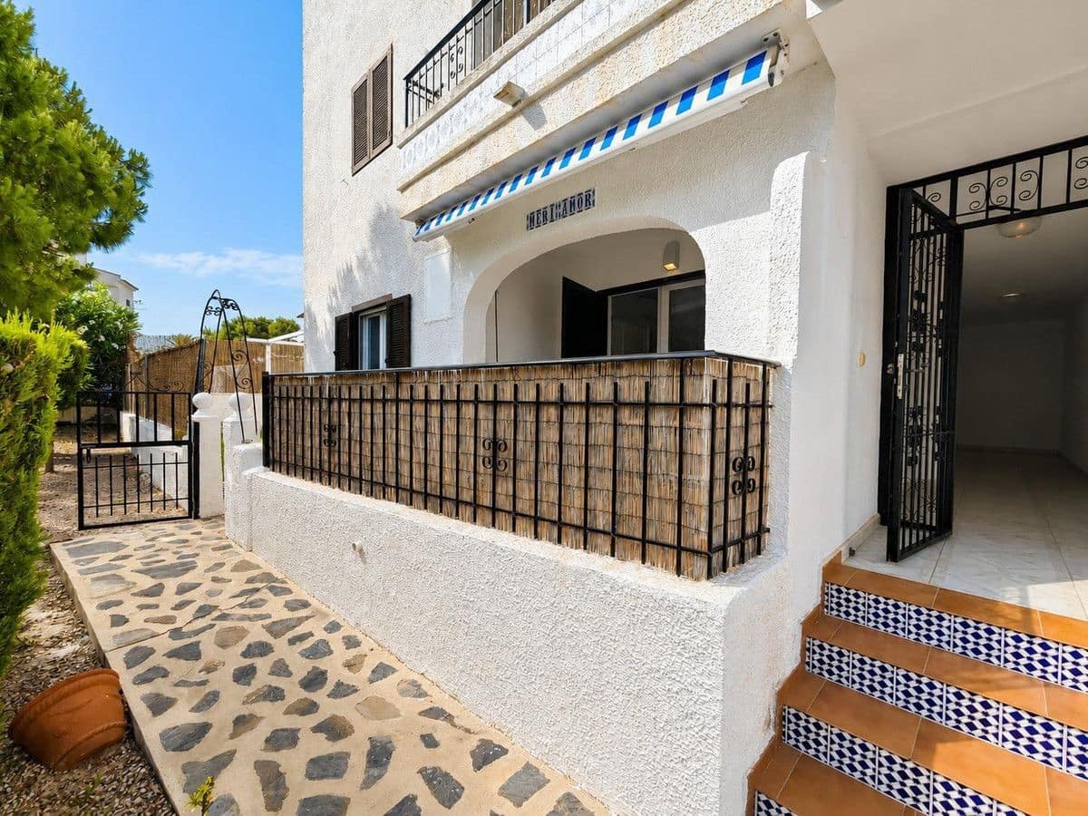 2 bedroom Villa for sale in Cabo Roig - € 225,000 (Ref: 10028200)