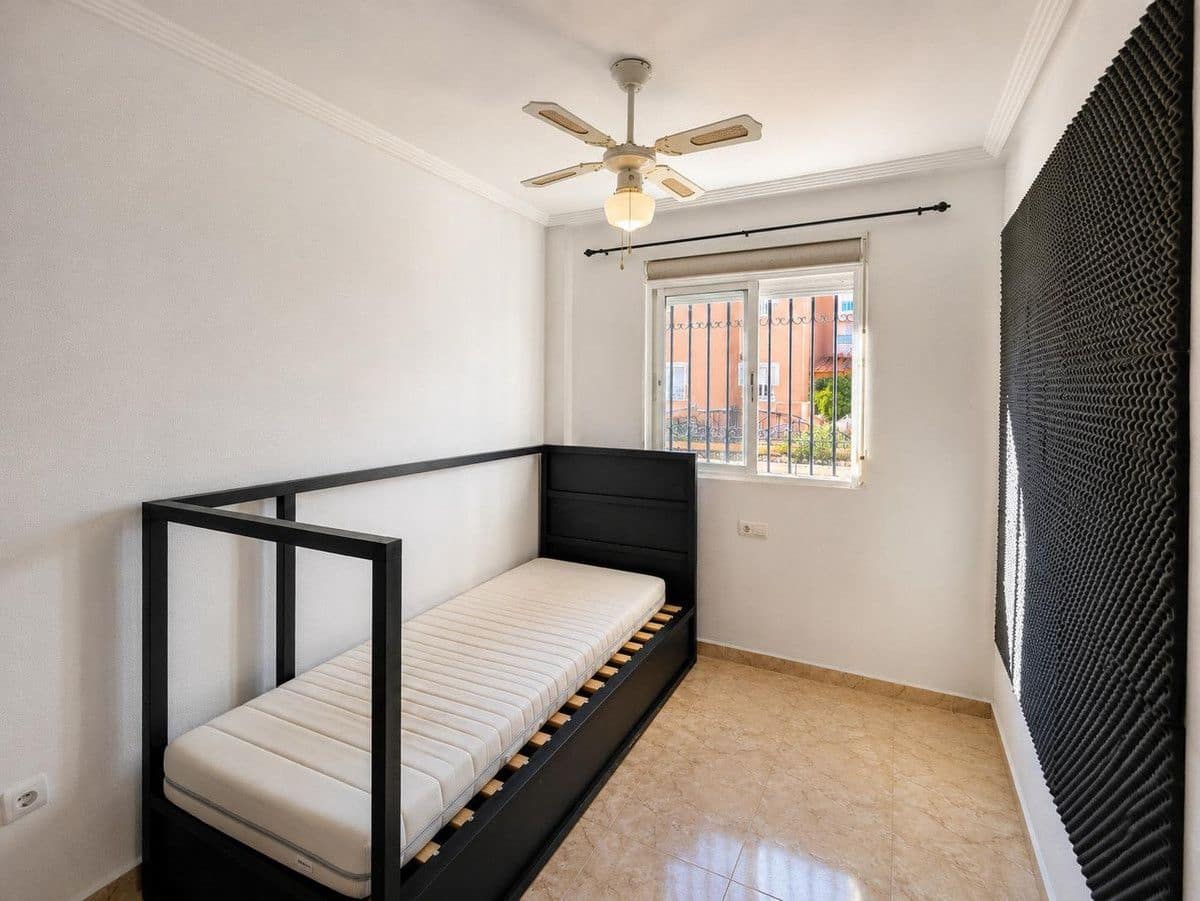 2 makuuhuone Huoneisto myytävänä paikassa Playa Flamenca - 149 000 € (Ref: 10028201)